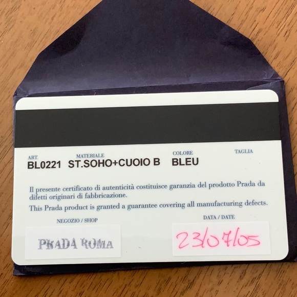 Vintage Prada bag limited edition. Plaid canvas with leather trim. - Picture 9 of 10